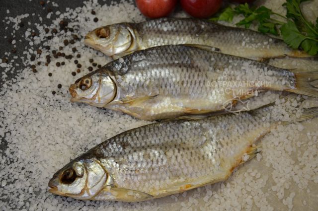 Сушеная вяленая вобла