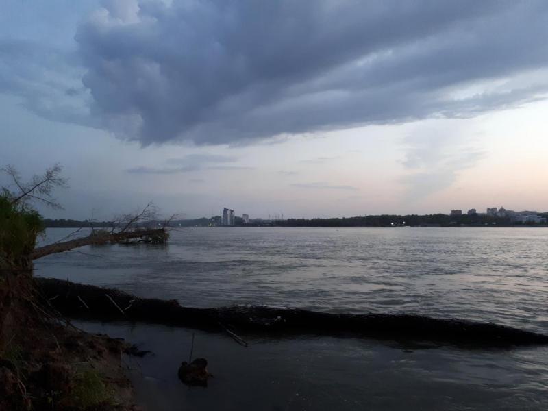 2017-08-05 21-38-13.JPG