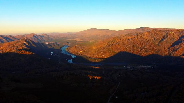 Восход и закат солнца на Бирюзовой Катуни на Алтае.