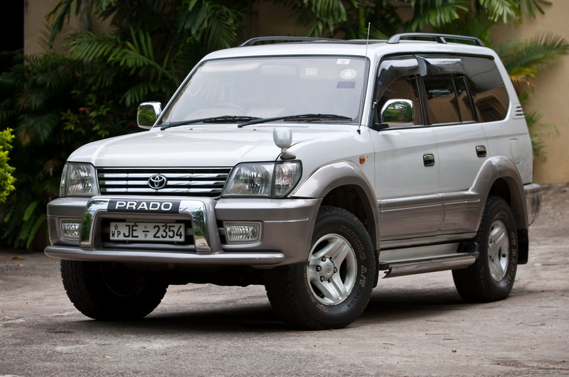 Toyota-Land-Cruiser-Prado-TRJ-95-GR-II.jpg